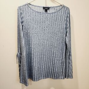 AGB Light Blue Pattered Ling Sleeves Blouse Size L